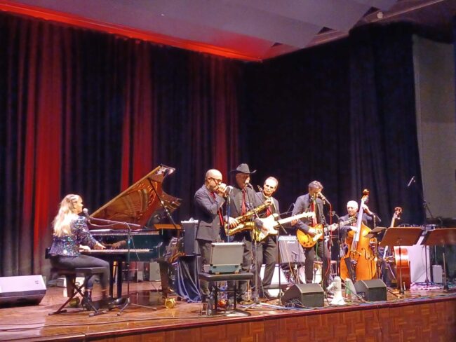 Boogie Woogie meets Dixieland mit Boogie Kathi