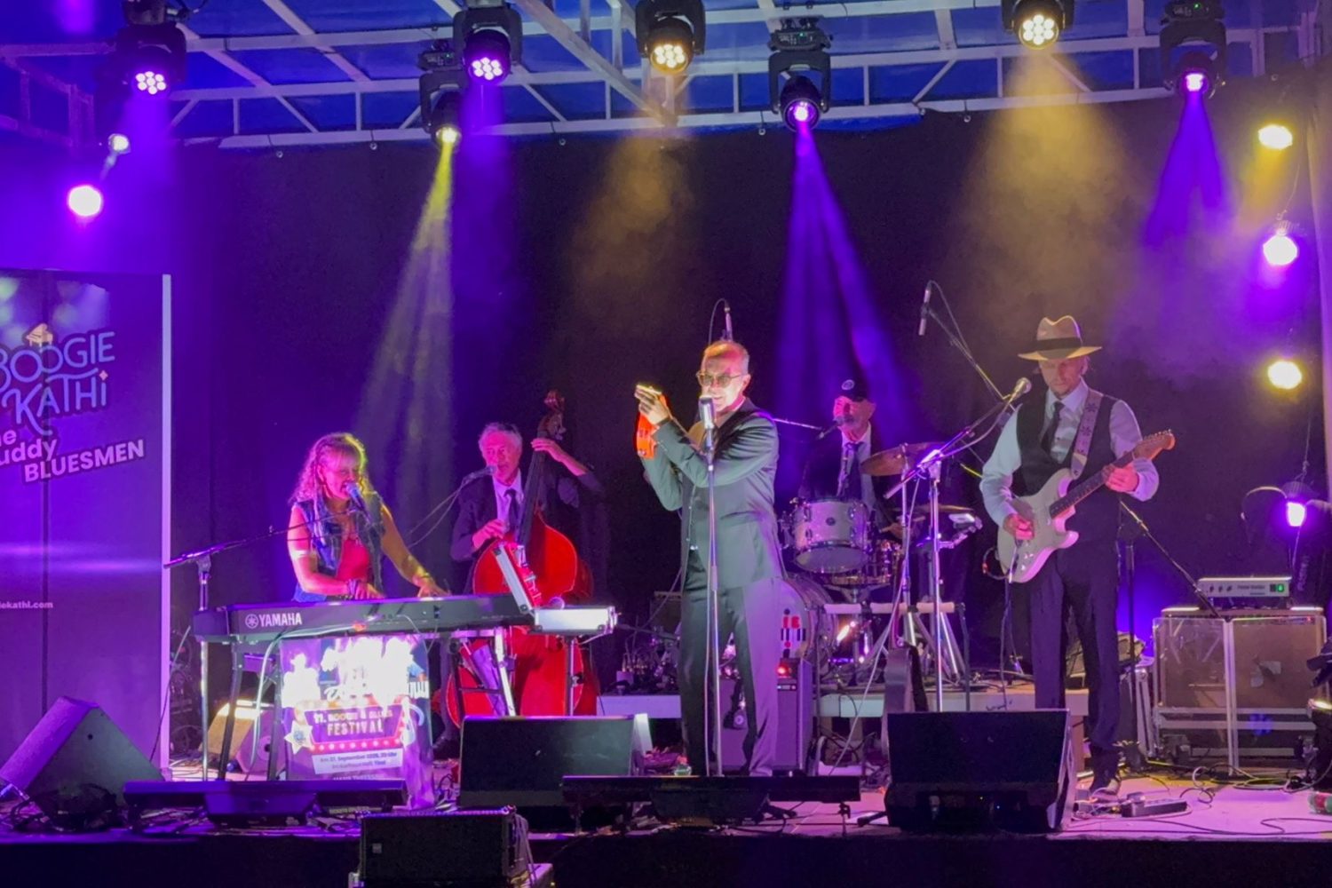 25e8084e-935b-420b-bc4c-c8a314005f13